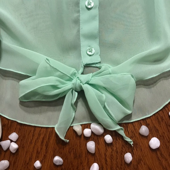 Candie’s Sheer & Lace Button Up Tie Front Sz XS - Picture 8 of 10